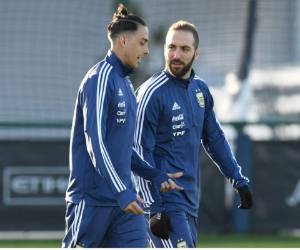 El argentino Gonzalo Higuaín aseguró que en 2016 pudo dejar de jugar fútbol. (AFP)
