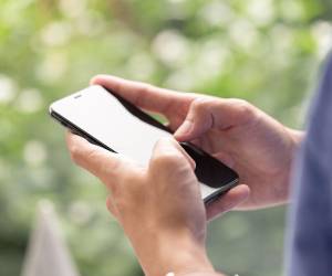 Una “noticia falsa por broma” puede desencadenar reacciones perjudiciales e influir en la toma de decisiones.