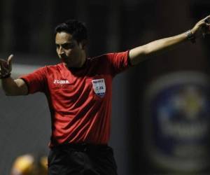 El colegiado ya en anteriores ocasiones ha pitado partidos de gran final, siendo el último de estos la ida de la finalísima del Torneo Apertura 2020 entre Olimpia y Marathón.