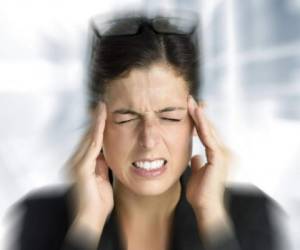 Según los especialistas el dolor de cabeza puede durar entre 30 minutos a una semana. Foto cortesía Vix.com