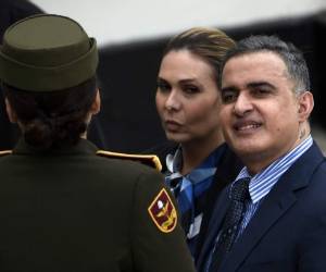 Tarek William Saab, quien se venía desempeñando como defensor del pueblo, fue designado en forma interina por la Asamblea Constituyente del presidente Nicolás Maduro, que más temprano removió a Ortega. Foto: AFP.