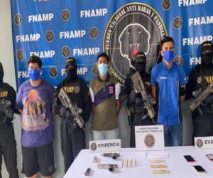 La Fuerza Nacional Antimaras y Pandilla (FNAMP) capturó este miércoles a los supuestos pandilleros.