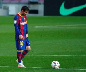 El #10 del FC Barcelona ya no seguirá ligado al equipo que lo vio crecer como futbolista. AP.
