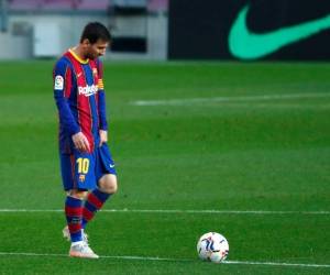 El #10 del FC Barcelona ya no seguirá ligado al equipo que lo vio crecer como futbolista. AP.