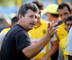 Mauro Reyes dejó de ser entrenador del Real España.