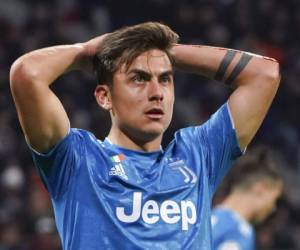 'Ahora puedo moverme y caminar para empezar a intentar entrenar, porque cuando lo intenté en los pasados días, empecé a temblar demasiado', dijo Dybala. Foto: AP