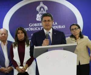 El presidente Juan Orlando Hernández en conferencia.