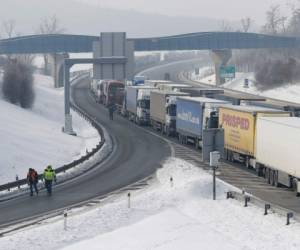 El país restringe la entrada a los residentes y ciudadanos alemanes, conductores de camiones, transporte y trabajadores de salud, y algunas otras personas.