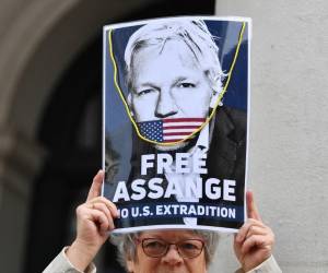 Assange se enfrenta a una posible condena de 175 años de cárcel.