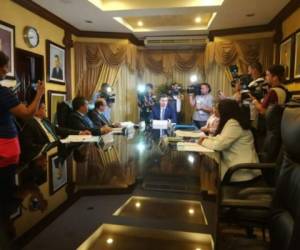 La Junta se reunirá este jueves nuevamente para depurar a los candidatos que no cumplieron con los requisitos. (Foto: El Heraldo Honduras)