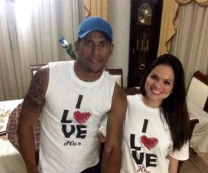 Carlo Costly junto a su amada Tita Torres conforman una de las parejas más seguidas en el deporte nacional. (Foto: Redes)