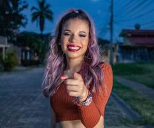 La exalumna de La Academia fue invitada para dar ambiente a la ceremonia del Miss Honduras Universo 2021.