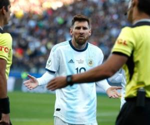 La sanción de Messi es de un partido y 1.500 dólares. Foto: AP.