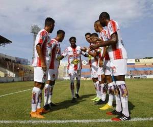 La incorporación del colombiano se hizo a tres días que terminara el mercado de fichajes. Foto: Facebook/Vida