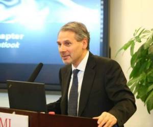 Esteban Vesperoni fue nombrado el año anterior como jefe de la misión del FMI para Honduras. El funcionario dice que el nuevo acuerdo depende de las autoridades hondureñas.