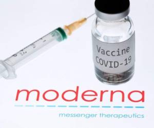 El gobierno estadounidense encargó 200 millones de dosis de la vacuna de Moderna. Foto: AFP