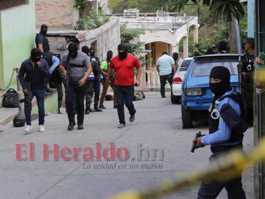Un presunto extorsionador murió la tarde de este viernes luego de enfrentarse a disparos con la Fuerza Nacional Antimaras y Pandillas (FNAMP). Foto: Estalin Irías/EL HERALDO.