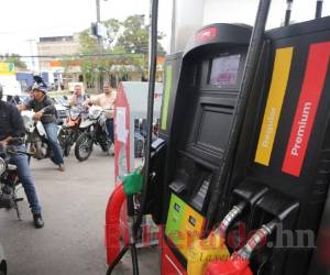 Los carburantes acumulan la cuarta rebaja consecutiva.