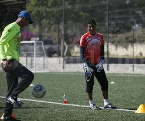 Donis Escober y Noel Valladares, los dos últimos grandes arqueros en la historia del Olimpia.