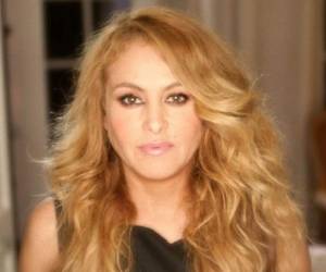 La cantante Paulina Rubio apoya abiertamente a Hillary Clinton.