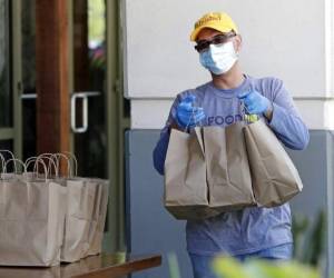 La orden tras consultar con el presidente Donald Trump y expertos de la Casa Blanca. Foto AP