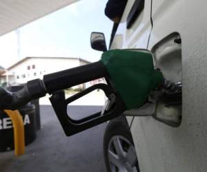 Los precios de los combustibles tienen un impacto directo en la canasta de bienes y servicios del hondureño.