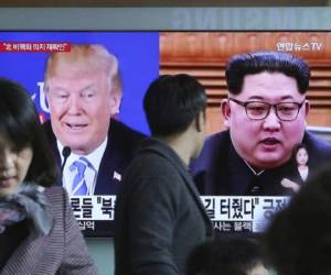 Fotomontaje de una televisión surcoreana con el presidente estadounidense Donald Trump y el líder norcoreano, Kim Jong-un. Foto AP
