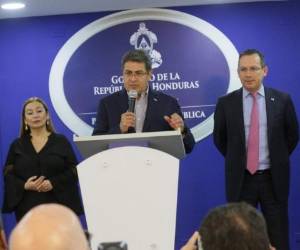 El presidente de Honduras Juan Orlando Hernández en conferencia de prensa.
