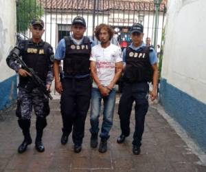 El detenido fue identificado como José Francisco Chacón Alvarado alias 'Chacón'. (Foto: Cortesía DPI)