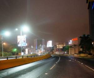 Las calles de las principales ciudades de Honduras bajo el toque de queda.