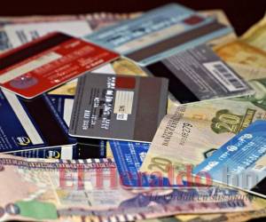 El BCH publica cada una de las tarjetas de crédito a las que puede optar el interesado y la tasa de interés para cada una.