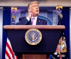 Trump se refirió a Kamala en su conferencia de prensa diaria en la Casa Blanca. AP.