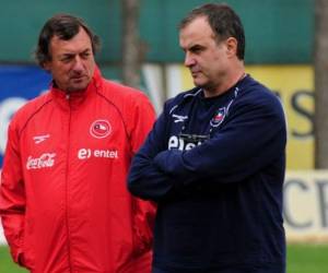 Luis Bonini trabajó durante dos décadas junto a Marcelo Bielsa, periodo en el que entrenó a la selección argentina entre 1998 y 2004 y a Chile entre 2007 y 2011. (AFP)