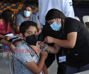 La inmunización a los más pequeños del hogar se realizará en la modalidad vehicular y peatonal, según los sitios habilitados.