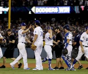 En el sexto, los Dodgers se fueron arriba 3-1 por largo bambinazo de Turner frente a Keuchel con Taylor en base por boleto. (AP)