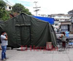 Durante el colapso de los hospitales los expertos solicitaban al menos 3,000 pruebas al día, pero los insumos estaban abandonados en Corea del Sur.