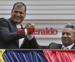 Rafael Correa decidió presentarse en el consulado ecuatoriano en Bruselas, donde vive desde que dejó el poder en mayo de 2017 tras una década de gobierno.