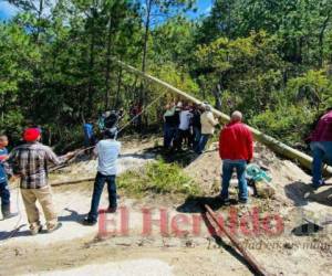 Llevar electricidad es una tarea pendiente en solo dos aldeas de Ojojona según su alcalde José Armando García. Foto: El Heraldo