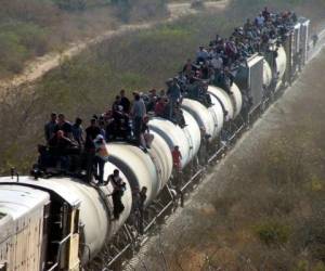 Una imagen representativa de los hondureños cruzando en la bestia rumbo al norte de México.
