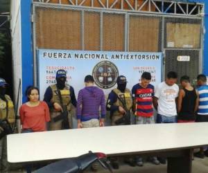Los capturados fueron presentados este domingo por la Fuerza Nacional Antiextorsión. (Foto: Wilfredo Alvarado)