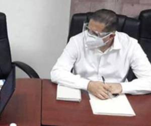 Agentes de la Atic se habían desplazado hasta la terminal aérea para recibir al empresario luego de haber sido capturado en Estados Unidos.