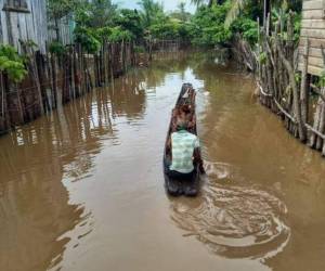 EnWampusirpi y Villeda Morales, municipios de Gracias a Dios las torrenciales lluvias provocaron grandes inundaciones.