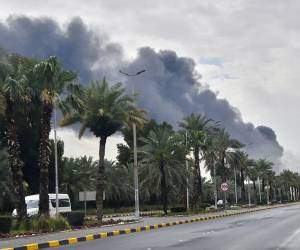 Las Fuerzas Armadas de Kuwait detectaron y respondieron este miércoles a un total de 13 misiles balísticos y 17 drones lanzados por Irán contra el país árabe.