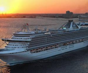 El crucero tiene programado llegar a Puerto Cañaveral, a las afueras de Orlando, el próximo 11 de mayo, de acuerdo con el portal de seguimiento de cruceros CruiseMapper.