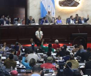 El nuevo Congreso Nacional tendrá que lidiar con un retraso de cuatro años en aprobación y reformas legales para impulsar la estabilidad democrática y el desarrollo económico de Honduras.