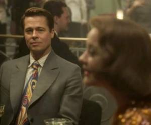 Brad Pitt y Marion Cotillard durante la película Allied.