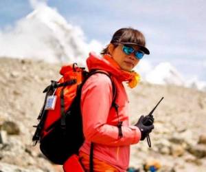 La alpinista de Hong Kong batió el récord anterior de 39 horas y seis minutos. FOTO CORTESÍA: Twitter