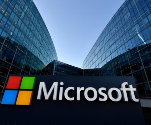 Piratas informáticos con sede en China que buscaban información de inteligencia violaron las cuentas de correo electrónico de varias agencias gubernamentales de EEUU, según Microsoft.