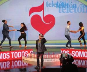Frankie Negrón se robó el show en el escenario de Teletón y dio un espectáculo de amor. Foto: David Romero/EL HERALDO.