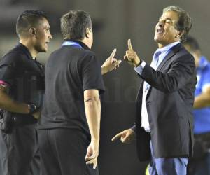 El entrenador de la Selección de Panamá se peleó con Pinto en la Copa Centroamericana en enero. Desde entonces no se pueden ni ver. Foto: Agencias.